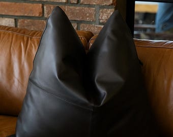 本物のヴィンテージブラックレザークッション - Etsy 日本