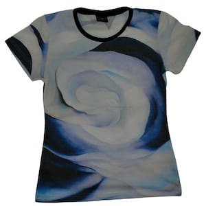 D2D O&#39;Keeffe Abstraction White Rose Fine Art American modernism Print T-shirt Top Apparel Gift Idea Wearable Art Decorative