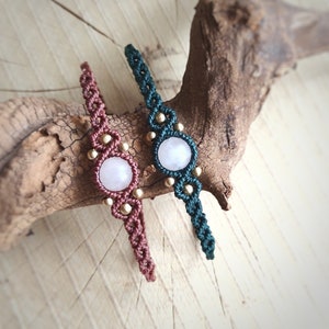 Boho Makramee Armbänder mit Quarz Edelstein, schlicht, zierlich, Hippie Armbänder, Geschenk zum Muttertag