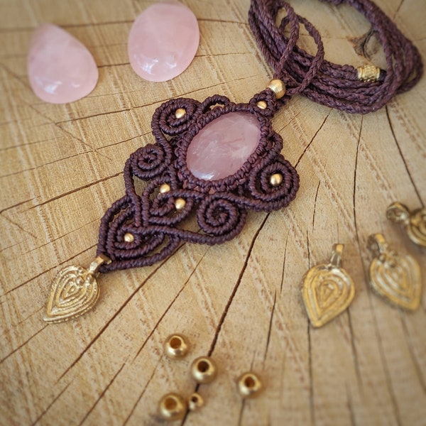 Collier spirale en macramé, quartz rose, pendentif en macramé, collier ethnique unique