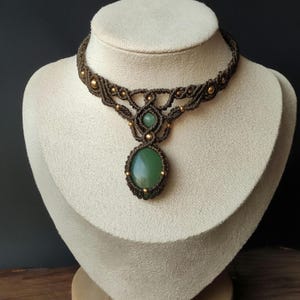 Choker in macramè di avventurina: collana di perline in ottone boho