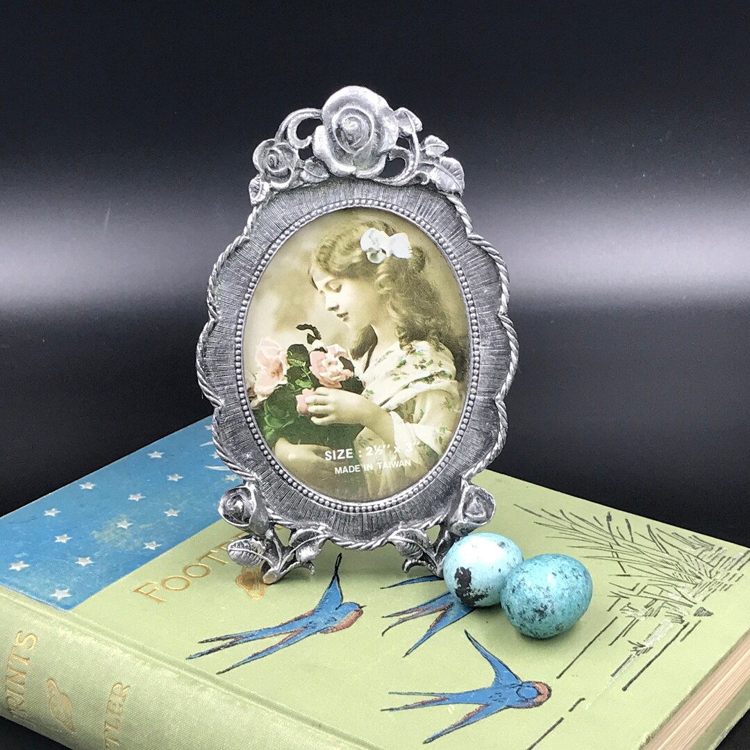 SMALL VTG Ornate Floral Pewter Picture Frame With Roses, Made in Taiwan ...