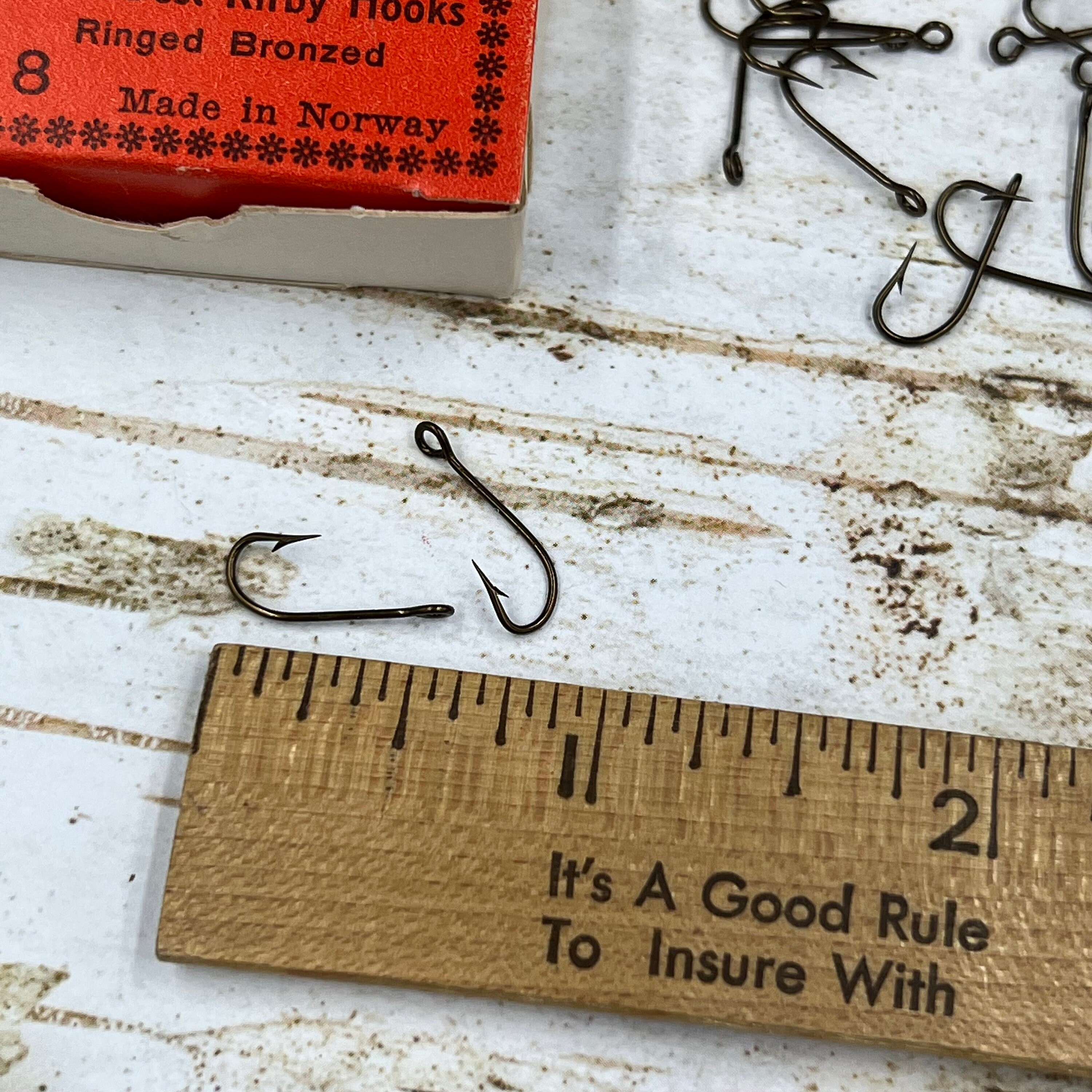 1 boîte de 100 pcs Mustad cod. 1525, pas.13, Kirby, Crochets, oeillets