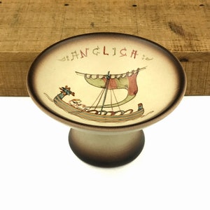 VTG Bayeux Tapestry Scene Hand Painted Pottery Footed Bowl, Made in France, Bayeux Tapestry/Battle of Hastings Souvenir, French Medieval