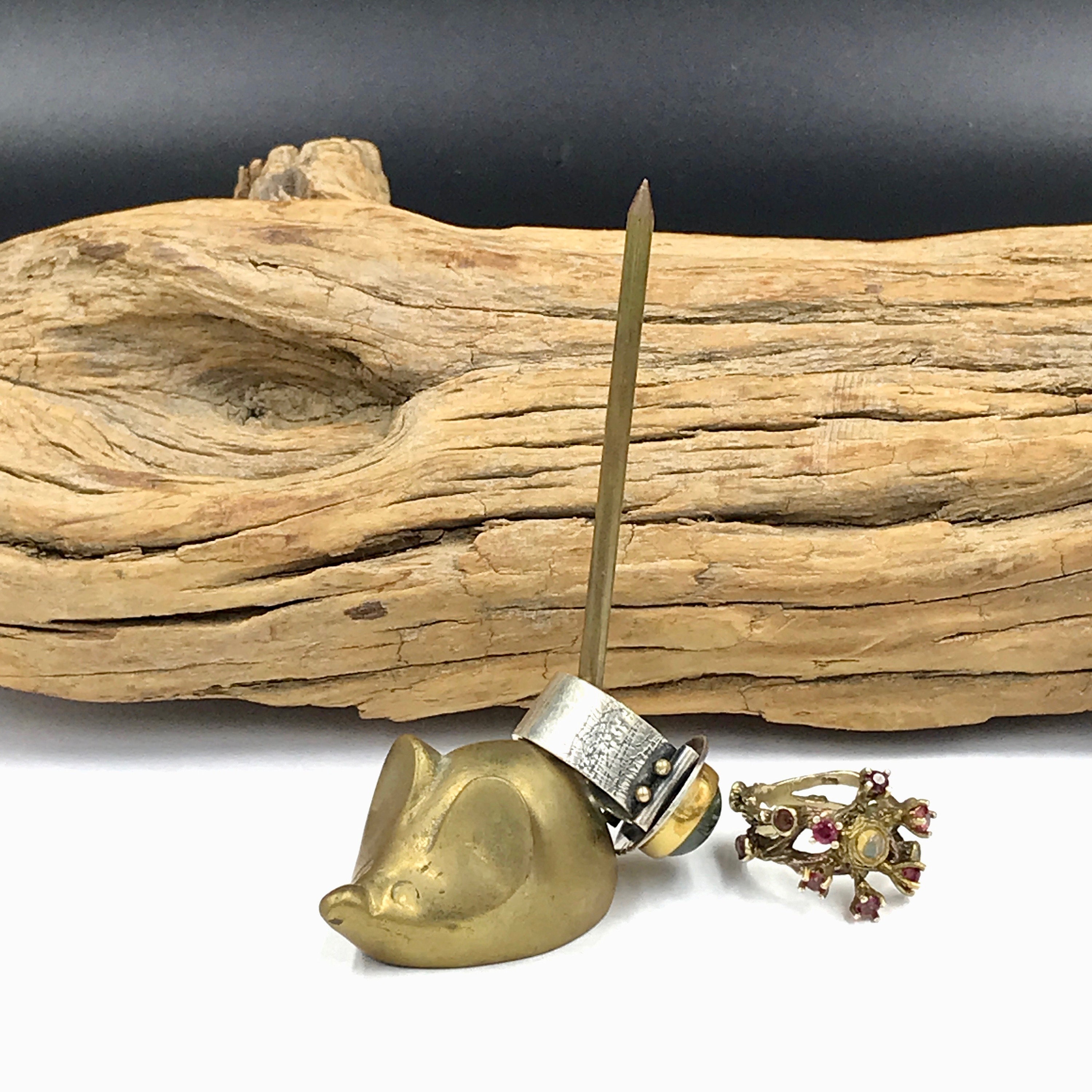 Mouse ring sale holder