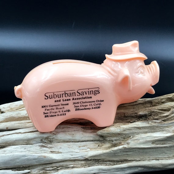 Plastic pig piggy bank deals