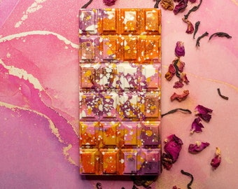 rose black tea chocolate bar | with cashew pieces and rose petals | vegan chocolate bar