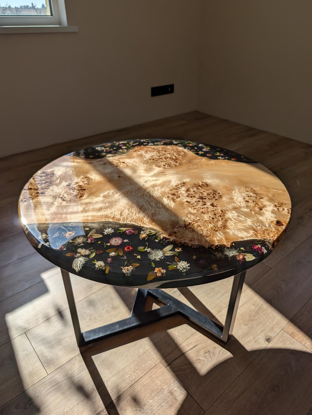 Black Resin Wood Coffee Table With Floral Decor, Round Epoxy Wood ...