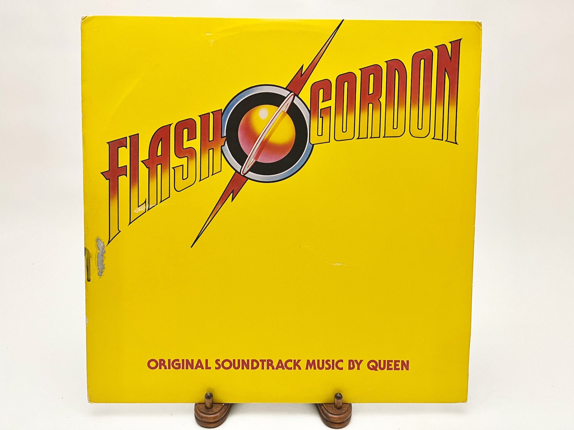 Queenコレクション★BRAVAD★QUEEN FLASH GORDON Tシャツ Amazon | クイーン公式フラッシュ Tシャツ | Tシャツ