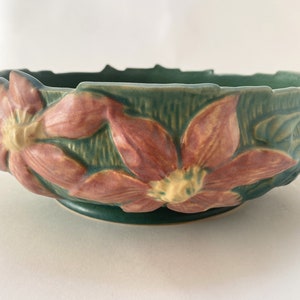 Stunning ROSEVILLE Green CLEMATIS Console Bowl 6-10 / 1944