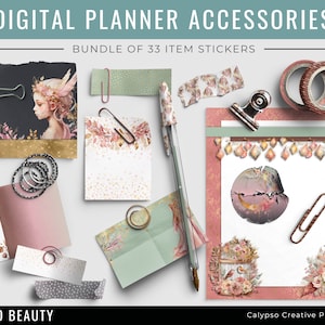 Op de afbeelding: Een set digitale planneraccessoires met 33 stickers met een boho-thema. De stickers bevatten bloemenontwerpen, een fee, een vogelkooi en een maan. De set bevat ook washi-tape, paperclips en een pen.