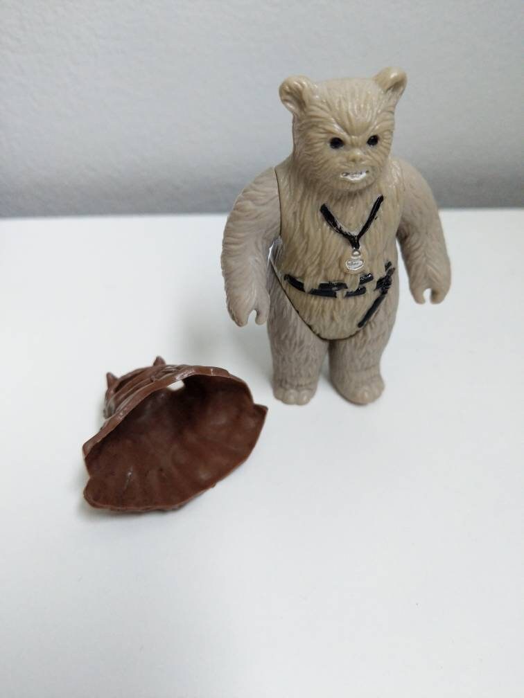 Kenner Star Wars / Vintage CHIEF CHIRPA Ewok Action Figure, 1983