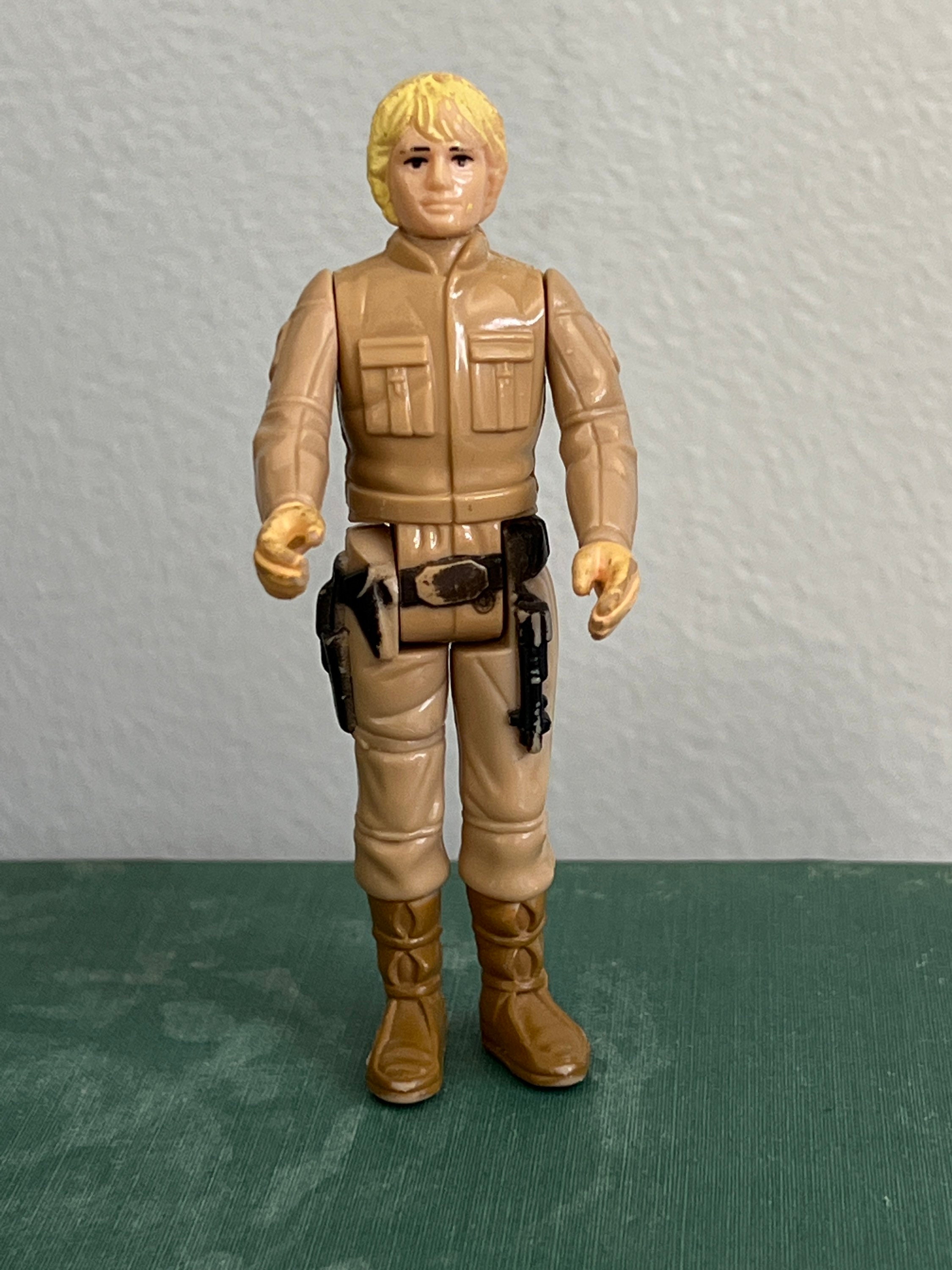 【中古】「非常に良い」Hasbro Collectibles: Star Wars Vintage E5 Luke Skywalker Bespin il_fullxfull.4450141951_qgj4.jpg