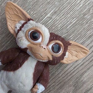 Gremlins Toy Gizmo, Mogwai 3.5&quot; Warner Bros toys, Movie Collectablle Vintage Gremlins Doll Gizmo poseable figure / Gift for Him
