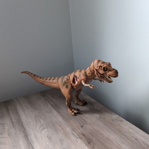 Young T-Rex, Vintage Jurassic Park Toy Dinosaur, Tyrannosaurus Rex Jurassic Park Toys, Figurine 1990s JurassicPark Movie Dinosaurs, Kenner