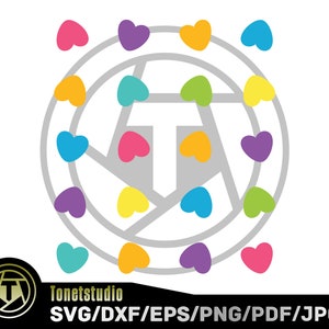 Puede incluir: Un c&iacute;rculo gris con un dise&ntilde;o de corazones superpuestos en varios colores, incluyendo rosa, rojo, amarillo, azul, verde y morado. Los corazones est&aacute;n dispuestos en un patr&oacute;n circular alrededor del centro del c&iacute;rculo.