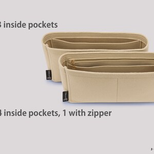 Op de afbeelding: Twee beige felt tasorganizers. De bovenste organizer heeft 3 binnenzakken. De onderste organizer heeft 4 binnenzakken, waarvan 1 met een rits.  "3 binnenzakken" en "4 binnenzakken, 1 met rits" staan in zwarte tekst onder elke organizer.