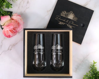 Personalized Toasting Glasses - Desert Wedding | Cactus Themed Champagne Flutes | Engraved Champagne Glass Gift Set, Design: CACTUS2