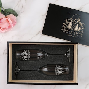Personalized Champagne Glass Set - Mountain-Themed Wedding | Forrest Wedding | Toasting Glasses, Custom Wedding Gift, Design: WOODS2