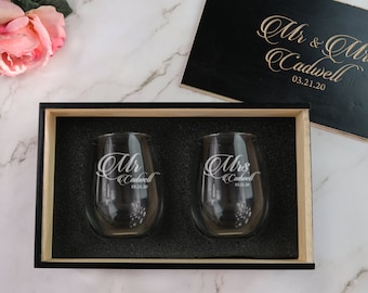 Personalized Wine Glass Gift Set | Mr & Mrs Wine Set | Wedding Gift Box | Bride and Groom Glasses | His and Hers Glasses, Design: HH7