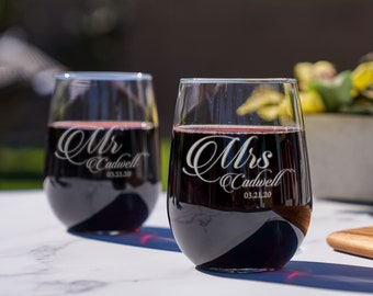Personalized Mr & Mrs Stemless Wine Glasses - Etched Wedding Toasting Glasses, His and Hers Glasses, Custom Engagement Gifts, Design: HH7