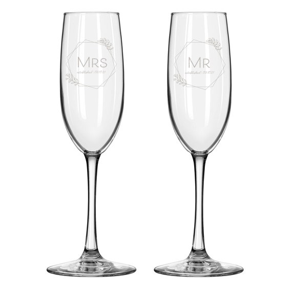 Bride & Groom Wine Glass Set - Design: HH6 - Everything Etched