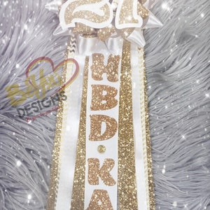 Custom Birthday Pins & Corsage/Mum, Custom Pin, birthday pins, celebrate, happy birthday