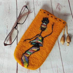 Eyewear pouch Soft felt protective glasses case Gift 7th wedding anniversary