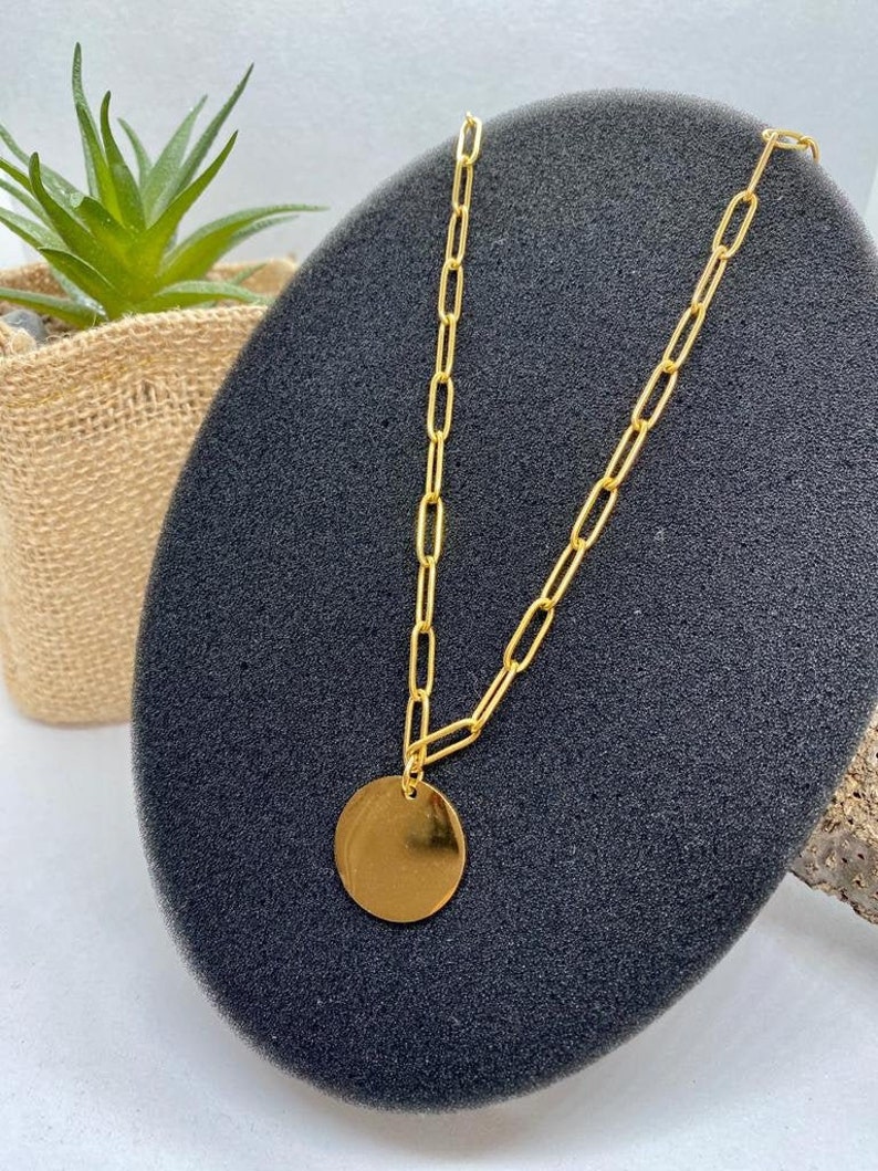Big links necklace and medal
