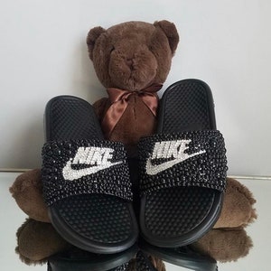 Custom Bling Nike Slides – Rhinestone or Pearl Embellished Sandals – Personalized Sparkly Footwear for Women