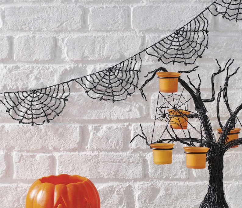 CROCHET PATTERN Halloween Bunting/Cobweb Pattern/Instant PDF Download/Halloween Decor Diy, Crochet Pattern Halloween Cobweb image 1