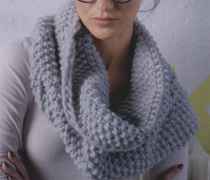 Chunky Hand Knit Scarf Bulky Merino Wool Winter Scarf Women Long Solid  Knitted Scarf Handmade Gift 