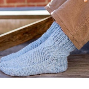 KNITTING PATTERN Super Easy Socks Two Straight Needles/Worsted Medium Yarn Sizes S, M, L/Instant PDF Download/Vintage Knit Socks Pattern