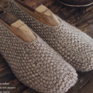 PDF KNIT PATTERN Easy Knit Slipper Pattern Just Two Needles/Knitting Pattern Slipper Socks/Instant Download/Gift Idea/Beginner Knit Diy