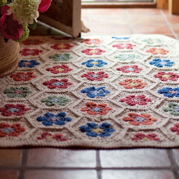 Granny Square Rug CROCHET PATTERN Chunky Yarn- Instant Download - Vintage Crochet Pattern - Floral Granny Square Style Rug Carpet Tutorial