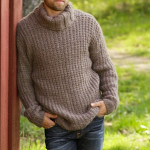 Men's Sweater Top KNITTING PATTERN Pullover Super Chunky Yarn -- Men's Ribbed Pullover Vintage Pattern -- Instant PDF Download