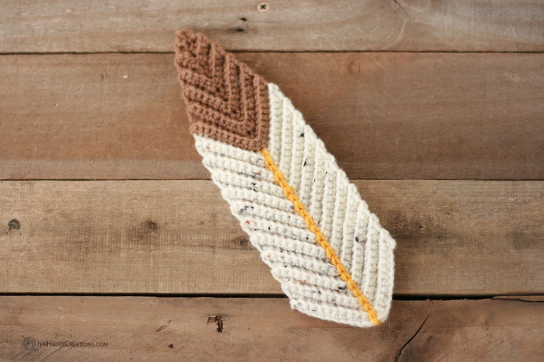 Ridged Crochet Feathers in Four Sizes Crochet Feather Pattern Feather Embellishment Feather PDF Pattern Crochet Feather Feathers image 3