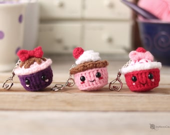 Häkeln Cupcake Schlüsselbund Muster | Cupcake Häkelanleitung | Mini Amigurumi Cupcake Schlüsselanhänger | Gehäkelter Amigurumi Cupcake | Cupcake Muster