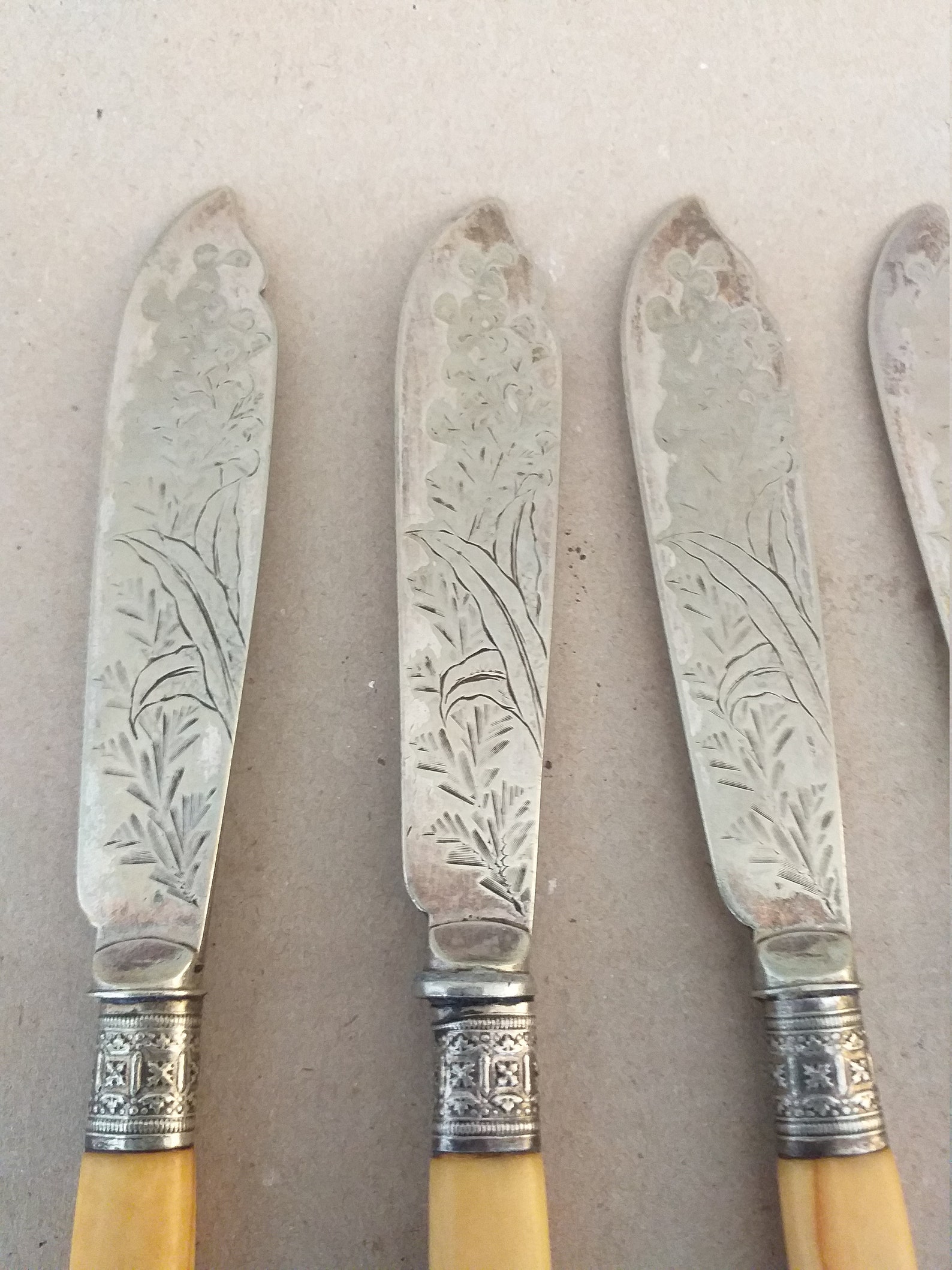 5 Vintage Fish Knives Etsy