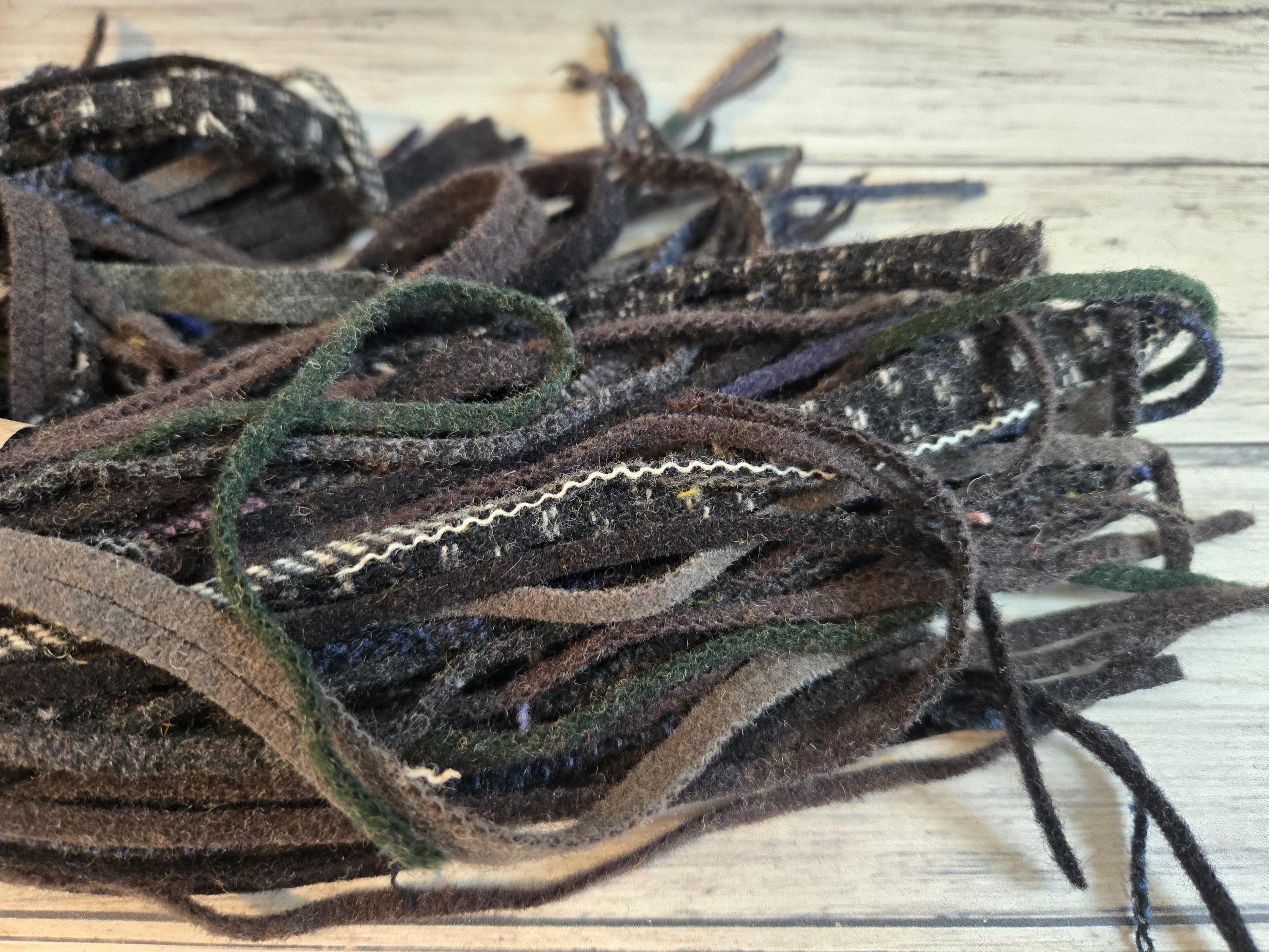 Dark Wool Strips for Rug Hooking, #4 100 Mill Dyed Rug Hooking Strips ...
