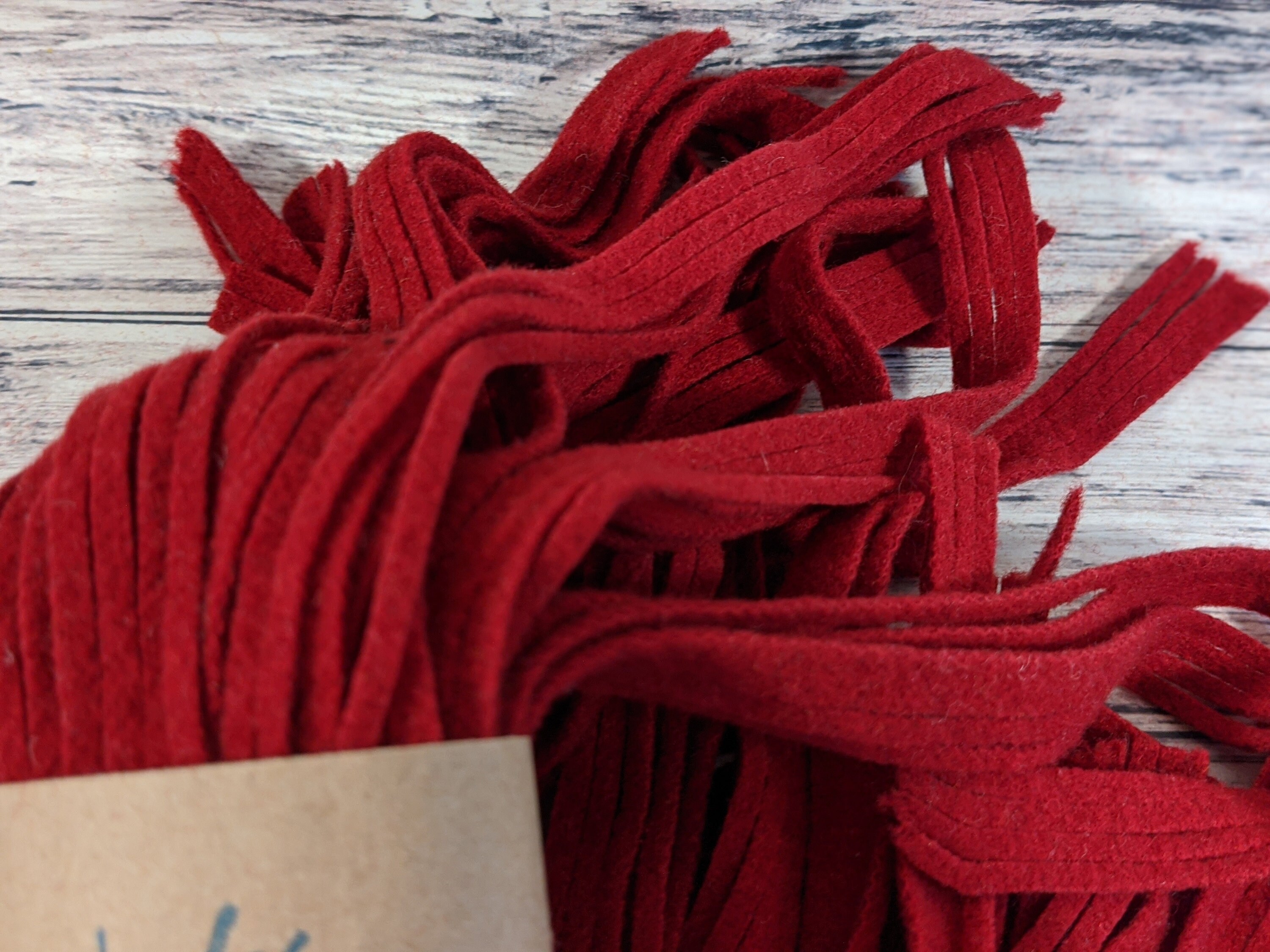 Ruby Red #4 Dorr Mill Wool Rug Hooking Strips, 100 Mill Dyed Deep Red ...