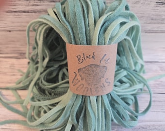 Spearmint Green Wool Strips for Rug Hooking, 100 # 4, #6 or #8 Rug Hooking Strips, Hand Dyed, Dorr Mill Wool for Rug Hooking