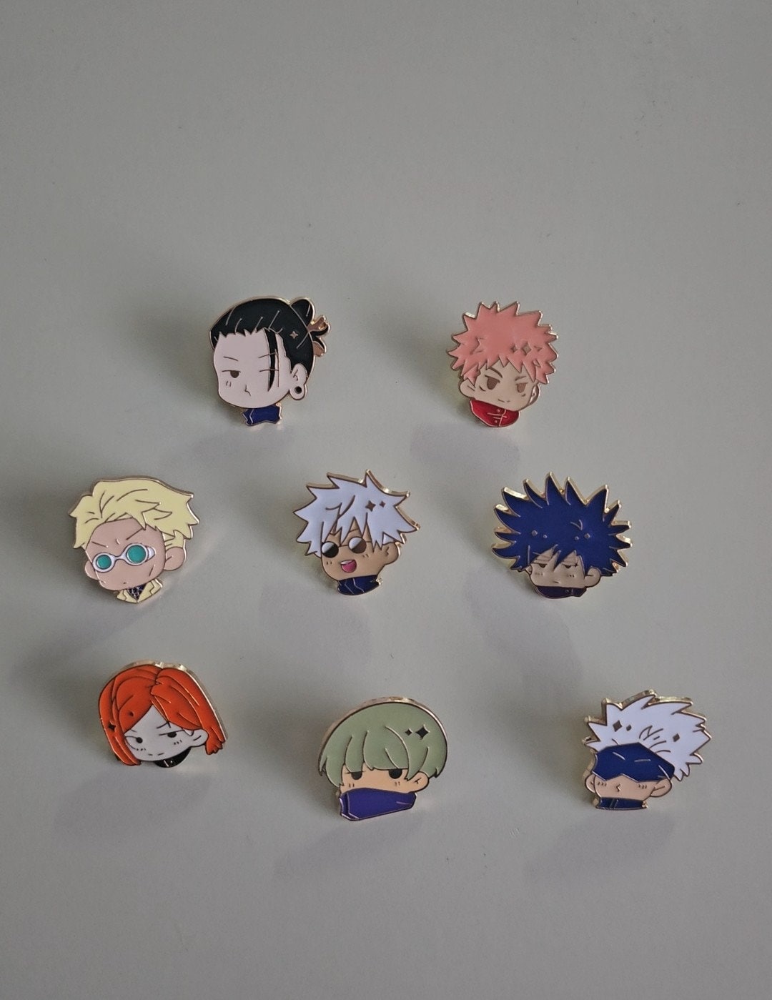 Jujutsu Kaisen Pins, Anime Character Cosplay Lapel Pins, Enamel Brooch Pins, Metal Badges, Gifts for Fans, Adult Unisex, Size: One size, Grey