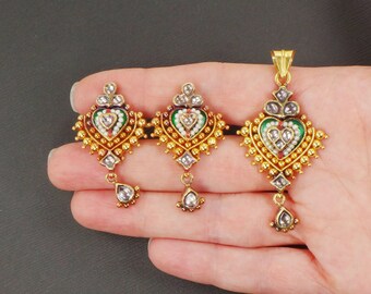 Vintage 22k Gold Sapphire Pearl Jewelry Set: Dangle Earrings and Pendant