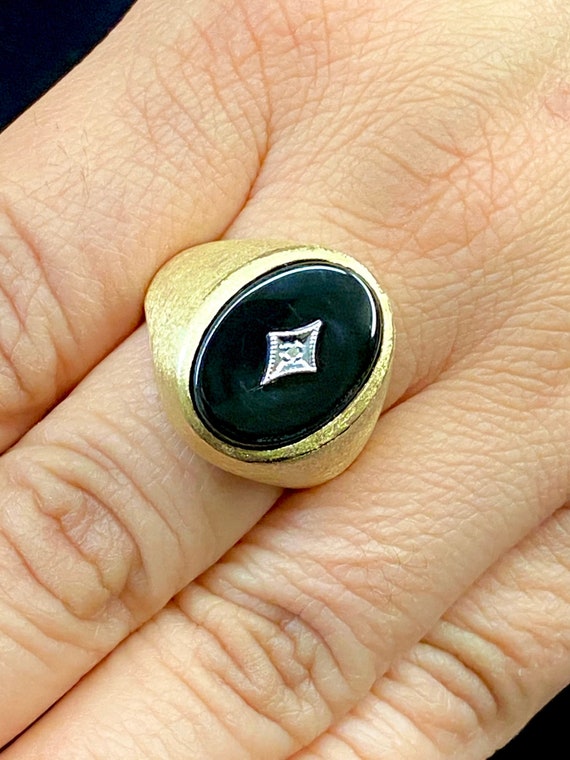 Vintage 14k Yellow Gold Black Onyx Ring With Diamo