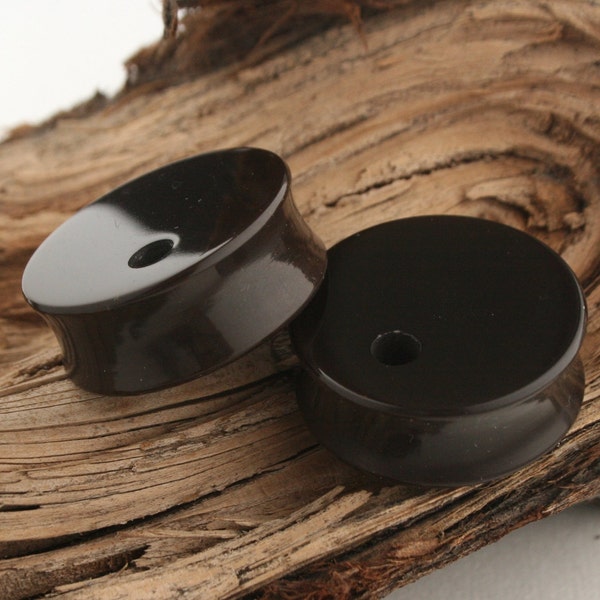 Schwarze Ohr Plugs mit Löcher - 4g 0g 00g 10mm 12mm 18mm 19mm 20mm 22mm 24mm 25mm 28mm 30mm 32mm 34mm 40mm