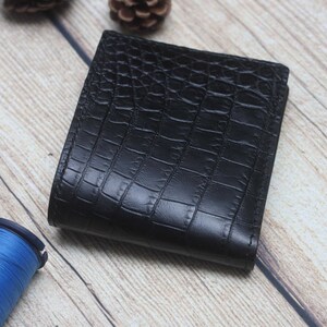 Cartera de piel de aligátor negra, cartera plegable de piel. Cartera de cuero genuino. Cartera de piel de cocodrilo de primera calidad. Cartera de cuero para hombre