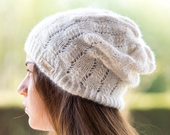 Cashmere cap knitted with the yarn of our goats. Each garment is unique and handmade. Fiber made from Yeti