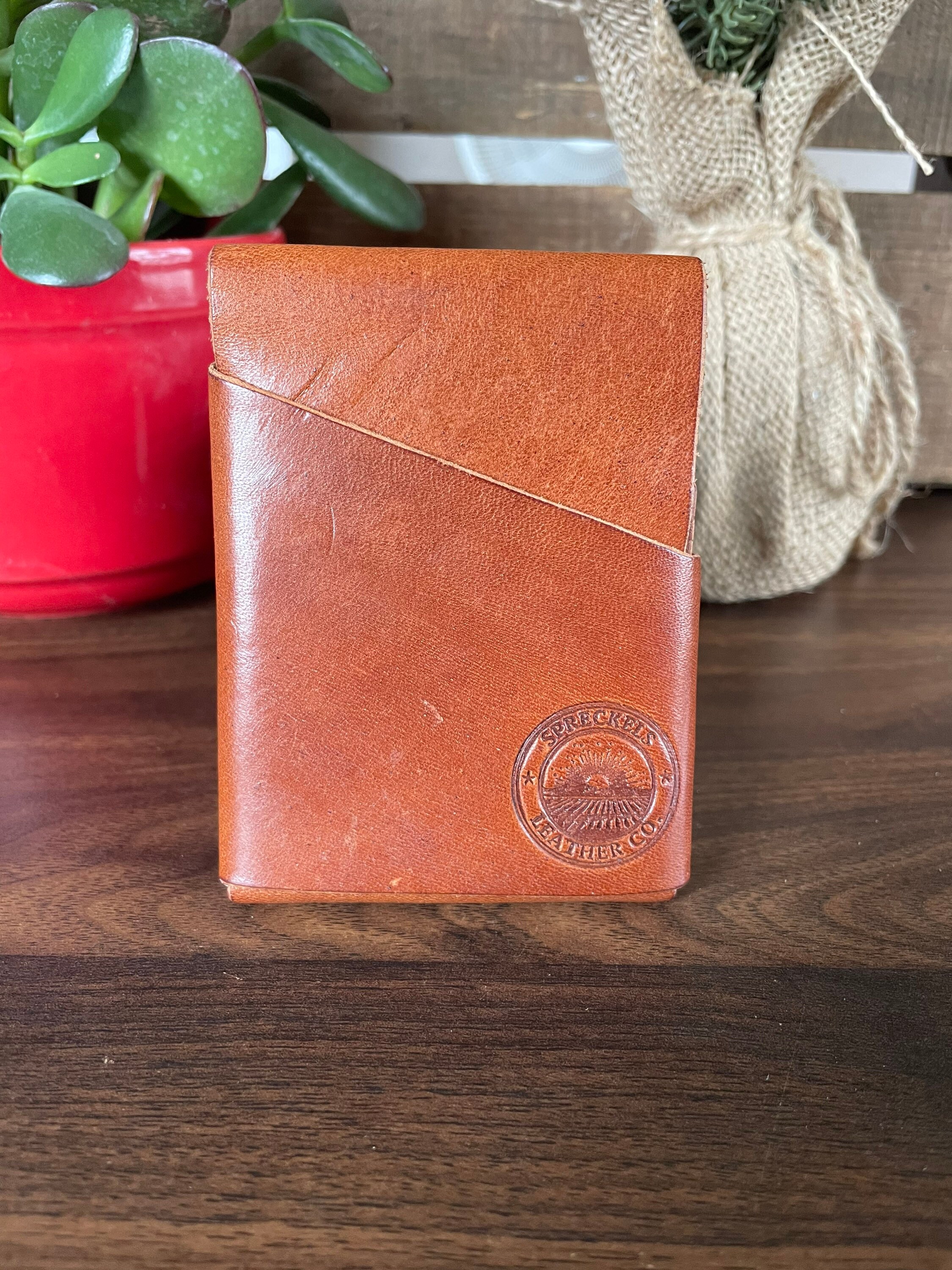 Why Handmade Leather Wallets and Accessories Are Worth it – Hotchkiss  Leather