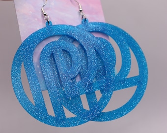 Pendientes impresos en 3D con el logotipo de luces bonitas (joyería ligera para festivales de EDM)